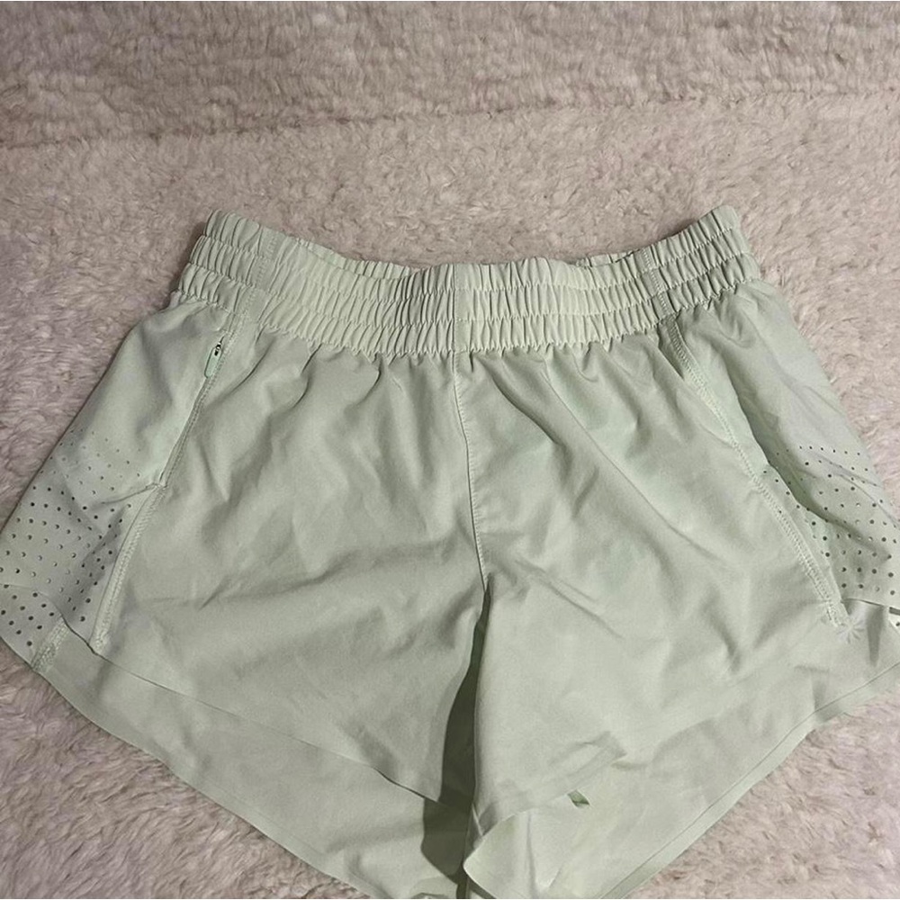 Athleta Hustle 3” short